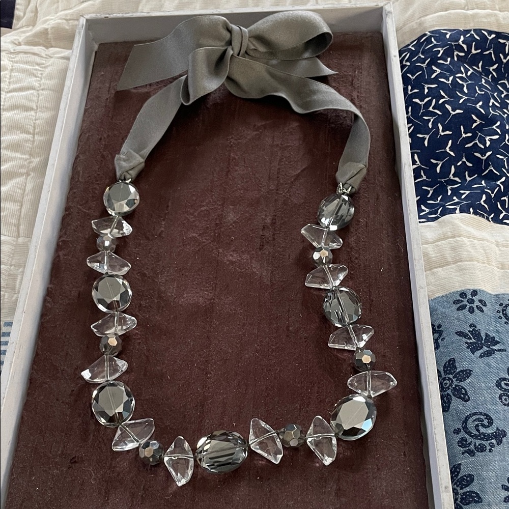 Stella & Dot Gray and Silver Necklace